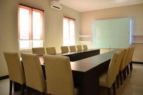 Chiaro Hotel Syariah Sidoarjo Zewnętrze zdjęcie